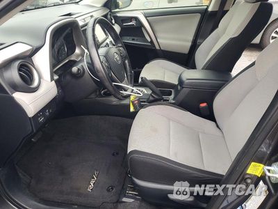 Zdjęcie 7 z 13 samochodu: 2017 TOYOTA RAV4 XLE VIN:JTMRFREV1HJ117753 - miniatura