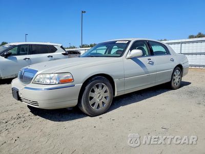 2005 LINCOLN TOWN CAR SIGNATURE LIMITED 1LNHM82W45Y664491 - główne zdjęcie licytacji z USA - miniatura