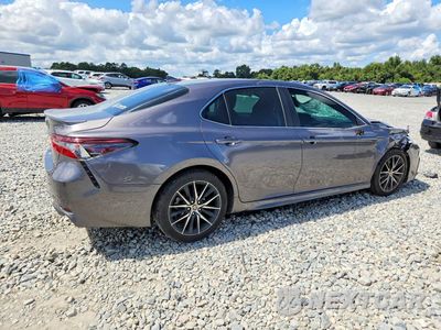 Trzecie zdjęcie samochodu z tyłu: 2022 TOYOTA CAMRY SE VIN:4T1T11AK0NU632248 - miniatura