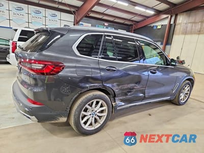 Trzecie zdjęcie samochodu z tyłu: 2022 BMW X5 XDRIVE45E VIN:5UXTA6C07N9J92320 - miniatura