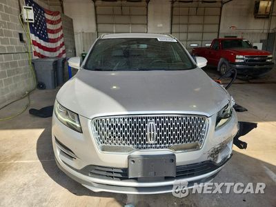 Piąte zdjęcie samochodu w środku: 2019 LINCOLN MKC VIN:5LMCJ1C94KUL52285 - miniatura