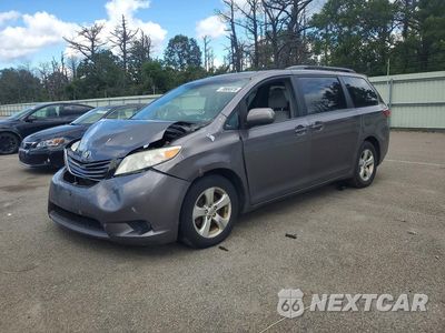 2017 TOYOTA SIENNA LE 5TDKZ3DC6HS788778 - główne zdjęcie licytacji z USA - miniatura