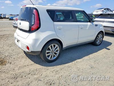 Trzecie zdjęcie samochodu z tyłu: 2018 KIA SOUL + VIN:KNDJP3A58J7528034 - miniatura