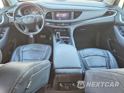 Zdjęcie 8 z 14 samochodu: 2020 BUICK ENCLAVE ESSENCE VIN:5GAERBKWXLJ107050 - miniatura