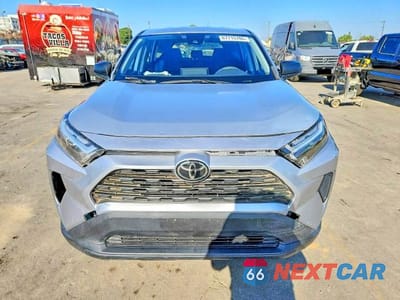 Piąte zdjęcie samochodu w środku: 2024 TOYOTA RAV4 LE VIN:2T3H1RFV8RC256095 - miniatura