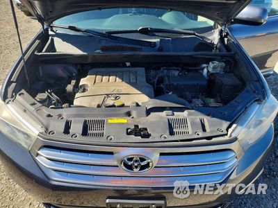 Zdjęcie 12 z 13 samochodu: 2012 TOYOTA HIGHLANDER SE VIN:5TDBK3EH5CS105041 - miniatura