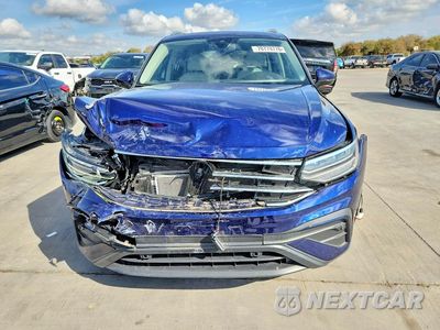 Piąte zdjęcie samochodu w środku: 2024 VOLKSWAGEN TIGUAN SE VIN:3VVNB7AX9RM098378 - miniatura
