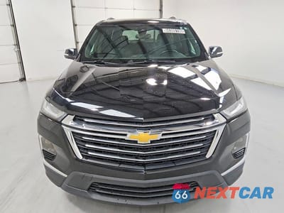 Piąte zdjęcie samochodu w środku: 2023 CHEVROLET TRAVERSE LT VIN:1GNERMKW3PJ283705 - miniatura