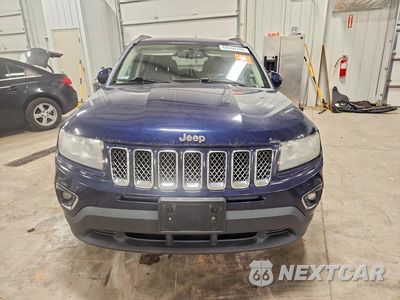 Piąte zdjęcie samochodu w środku: 2016 JEEP COMPASS LATITUDE VIN:1C4NJDEB7GD552604 - miniatura