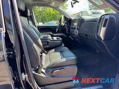 Zdjęcie 9 z 12 samochodu: 2017 CHEVROLET SILVERADO K1500 LT VIN:1GCVKREC0HZ210919 - miniatura