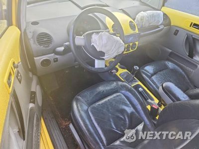 Zdjęcie 8 z 12 samochodu: 2000 VOLKSWAGEN NEW BEETLE GLX VIN:3VWDD21C9YM468485 - miniatura