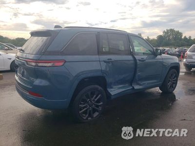 Trzecie zdjęcie samochodu z tyłu: 2026 JEEP GRAND CHEROKEE LIMITED VIN:1C4RJHBR4T8583905 - miniatura