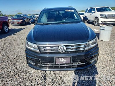 Piąte zdjęcie samochodu w środku: 2019 VOLKSWAGEN TIGUAN SE VIN:3VV2B7AX2KM052352 - miniatura