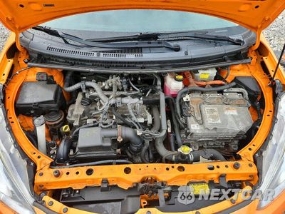 Zdjęcie 11 z 12 samochodu: 2015 TOYOTA PRIUS C TWO VIN:JTDKDTB33F1090608 - miniatura