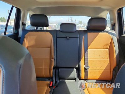 Zdjęcie 10 z 14 samochodu: 2018 VOLKSWAGEN TIGUAN SE VIN:3VV2B7AX7JM162943 - miniatura