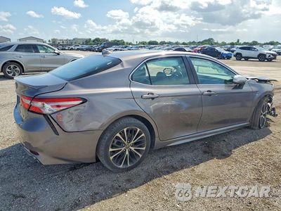Trzecie zdjęcie samochodu z tyłu: 2019 TOYOTA CAMRY SE VIN:4T1B11HK5KU262007 - miniatura