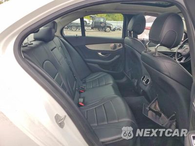 Zdjęcie 10 z 12 samochodu: 2015 MERCEDES-BENZ C 300 4MATIC VIN:55SWF4KB5FU022583 - miniatura
