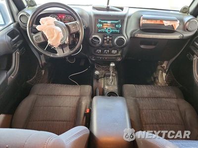 Zdjęcie 8 z 13 samochodu: 2012 JEEP WRANGLER UNLIMITED SPORT VIN:1C4BJWDG2CL140828 - miniatura