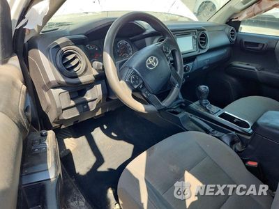 Zdjęcie 8 z 12 samochodu: 2018 TOYOTA TACOMA SR VIN:5TFRX5GNXJX131995 - miniatura