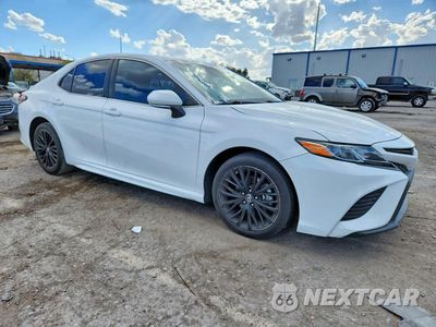 Czwarte zdjęcie samochodu z boku: 2018 TOYOTA CAMRY SE VIN:4T1B11HKXJU631572 - miniatura