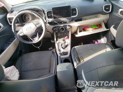 Zdjęcie 8 z 12 samochodu: 2021 HYUNDAI VENUE DENIM VIN:KMHRC8A34MU111229 - miniatura