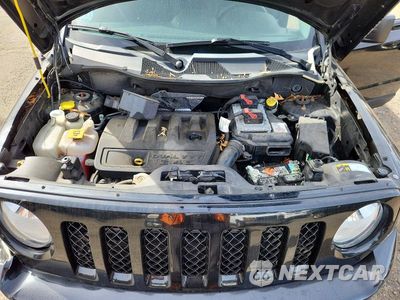 Zdjęcie 12 z 13 samochodu: 2016 JEEP PATRIOT LATITUDE VIN:1C4NJRFB1GD671230 - miniatura