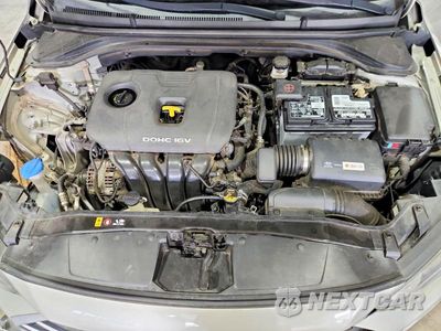 Zdjęcie 11 z 12 samochodu: 2018 HYUNDAI ELANTRA SEL VIN:5NPD84LF9JH218430 - miniatura