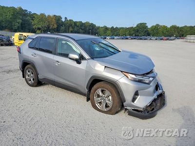 Czwarte zdjęcie samochodu z boku: 2025 TOYOTA RAV4 HYBRID XLE VIN:4T3RWRFV1SU208075 - miniatura