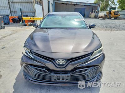 Piąte zdjęcie samochodu w środku: 2018 TOYOTA CAMRY L VIN:4T1B11HK9JU036454 - miniatura