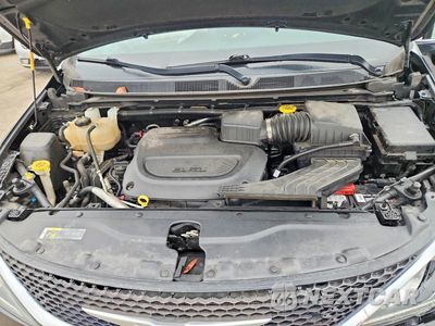 Zdjęcie 12 z 13 samochodu: 2019 CHRYSLER PACIFICA TOURING L VIN:2C4RC1BG3KR651498 - miniatura