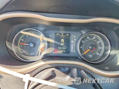 Zdjęcie 9 z 13 samochodu: 2015 JEEP CHEROKEE LATITUDE VIN:1C4PJMCS1FW571678 - miniatura