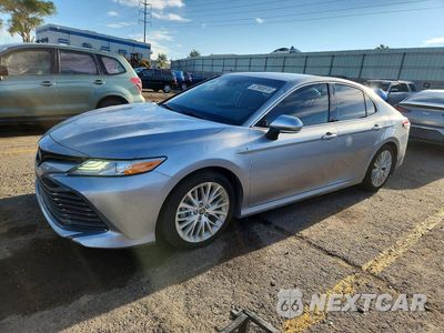 2019 TOYOTA CAMRY HYBRID XLE 4T1B21HK0KU013272 - główne zdjęcie licytacji z USA - miniatura