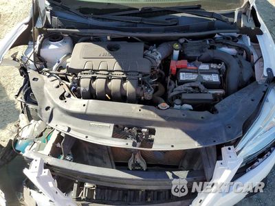 Zdjęcie 11 z 12 samochodu: 2015 NISSAN SENTRA S VIN:3N1AB7AP3FY352932 - miniatura