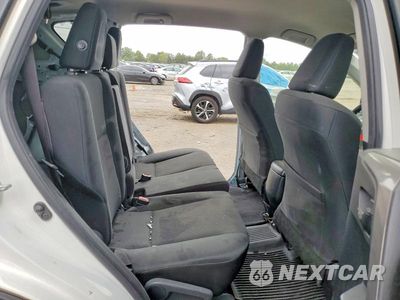 Zdjęcie 11 z 13 samochodu: 2018 TOYOTA RAV4 LE VIN:JTMBFREV1JD252396 - miniatura