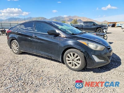 Czwarte zdjęcie samochodu z boku: 2015 HYUNDAI ELANTRA SE VIN:KMHDH4AEXFU228063 - miniatura
