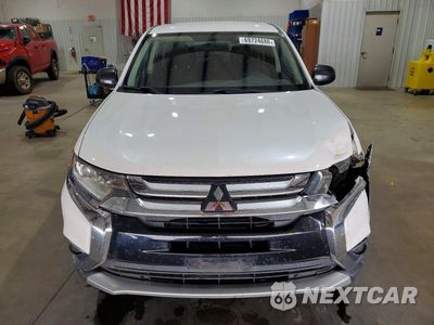 Piąte zdjęcie samochodu w środku: 2018 MITSUBISHI OUTLANDER ES VIN:JA4AD2A38JZ015138 - miniatura