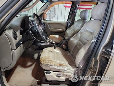 Zdjęcie 7 z 13 samochodu: 2004 JEEP LIBERTY LIMITED VIN:1J8GL58K34W195564 - miniatura