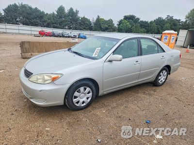 2004 TOYOTA CAMRY LE 4T1BE32K84U352747 - główne zdjęcie licytacji z USA - miniatura