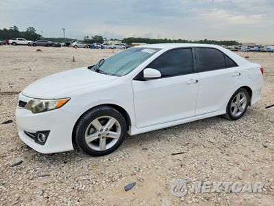 2014 TOYOTA CAMRY SE 4T1BF1FK5EU353156 - główne zdjęcie licytacji z USA - miniatura
