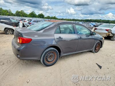 Trzecie zdjęcie samochodu z tyłu: 2010 TOYOTA COROLLA LE VIN:1NXBU4EE0AZ350646 - miniatura