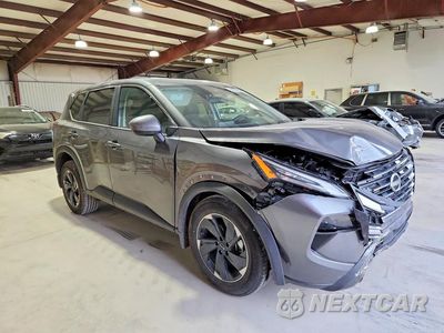 Czwarte zdjęcie samochodu z boku: 2026 NISSAN ROGUE SV VIN:5N1BT3BB2TC707552 - miniatura