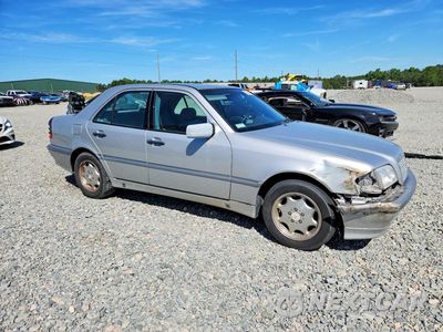 Czwarte zdjęcie samochodu z boku: 1998 MERCEDES-BENZ C 230 VIN:WDBHA23G8WA646280 - miniatura