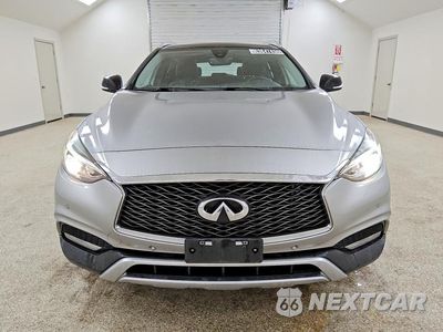 Piąte zdjęcie samochodu w środku: 2018 INFINITI QX30 PREMIUM VIN:SJKCH5CR4JA047411 - miniatura