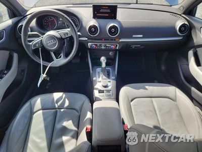 Zdjęcie 8 z 12 samochodu: 2017 AUDI A3 PREMIUM VIN:WAUAUGFF1H1067447 - miniatura