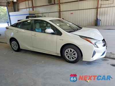 Czwarte zdjęcie samochodu z boku: 2017 TOYOTA PRIUS TWO VIN:JTDKBRFU9H3038922 - miniatura