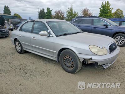 Czwarte zdjęcie samochodu z boku: 2005 HYUNDAI SONATA GL VIN:KMHWF25H55A194525 - miniatura