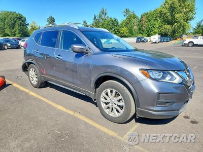 Czwarte zdjęcie samochodu z boku: 2020 NISSAN ROGUE SV VIN:JN8AT2MV7LW114841 - miniatura