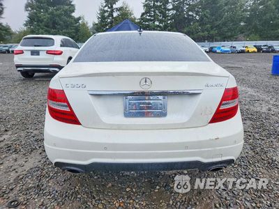 Zdjęcie 6 z 13 samochodu: 2013 MERCEDES-BENZ C 300 4MATIC VIN:WDDGF8AB9DA800507 - miniatura