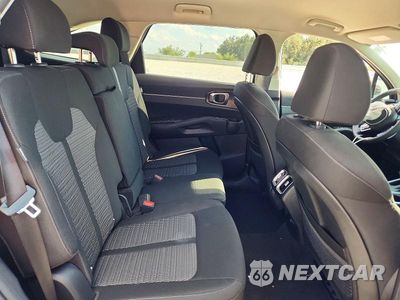 Zdjęcie 10 z 12 samochodu: 2025 KIA SORENTO LX VIN:5XYRG4JC3SG383660 - miniatura