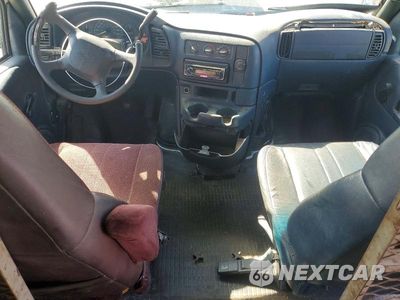 Zdjęcie 8 z 12 samochodu: 2001 CHEVROLET ASTRO VAN DELIVERY VAN VIN:1GCDM19W11B136341 - miniatura
